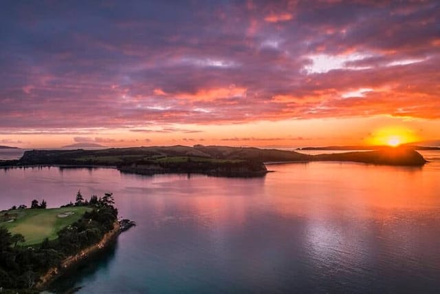 Sunset Paddle-Boarding Tour in Auckland  - Photo 1 of 5